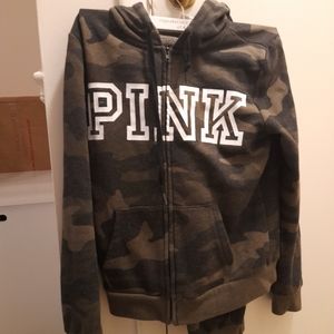 PINK Victoria's secret matching camo set